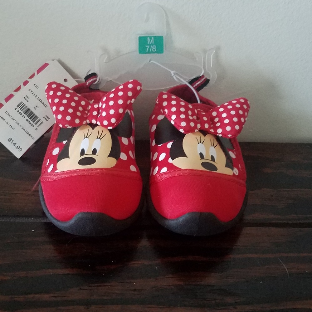 Minnie mouse water shoes